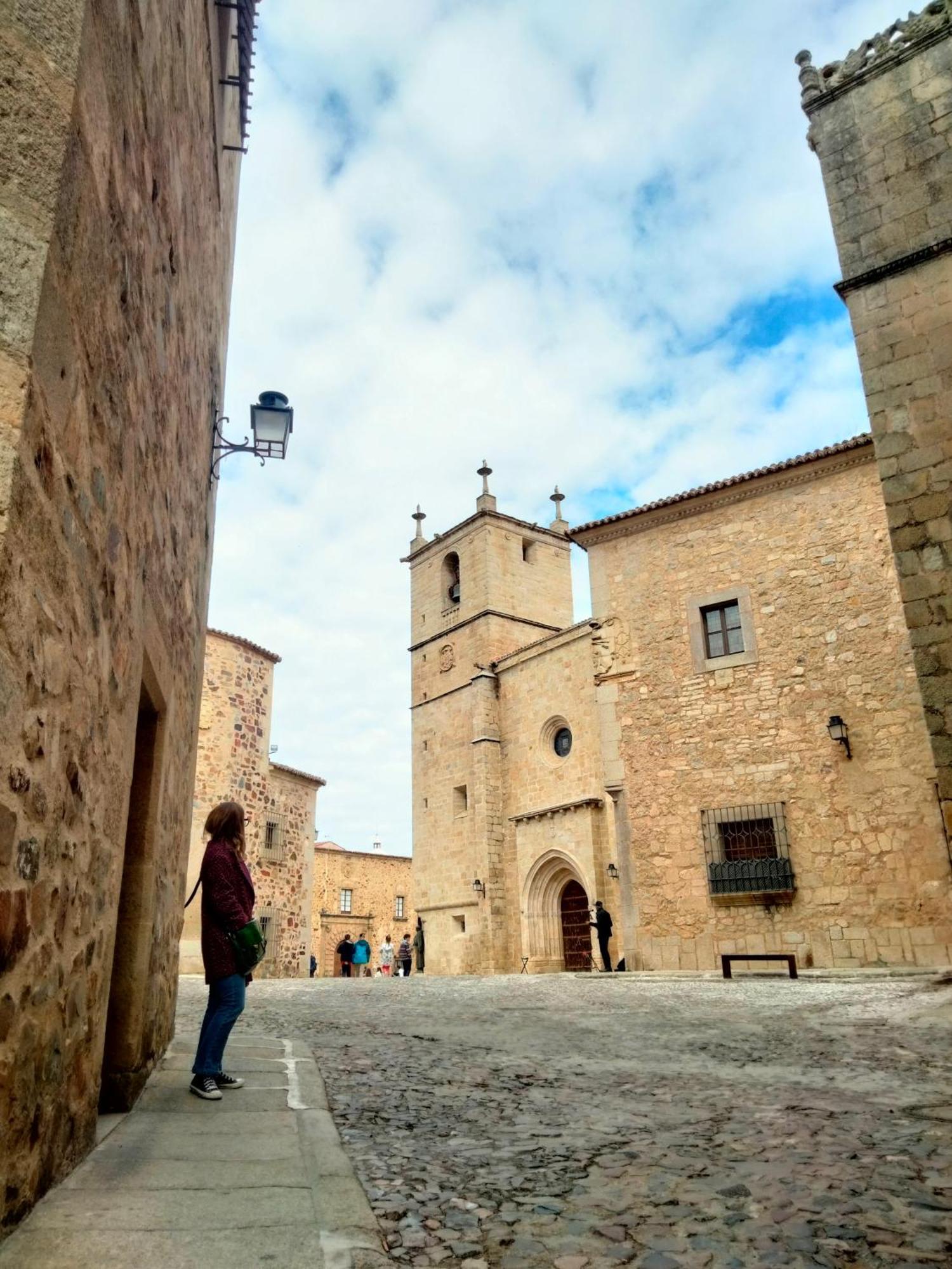 ᛕꮧℤεℝεs Caceres